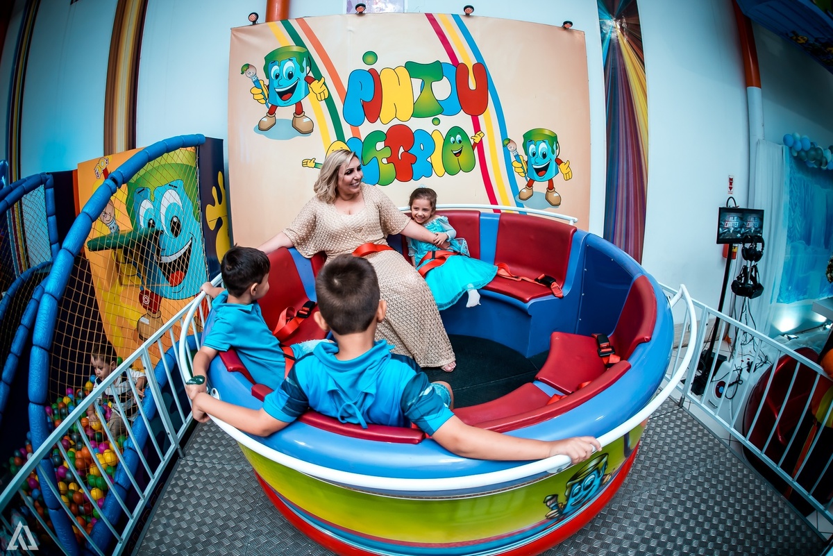 Aniversário Infantil Frozen Alex Jardim Fotografia Fotógrafo Resende Itatiaia Penedo Porto Real Quatis Barra Mansa Volta Redonda Buffet Pintou Alegria