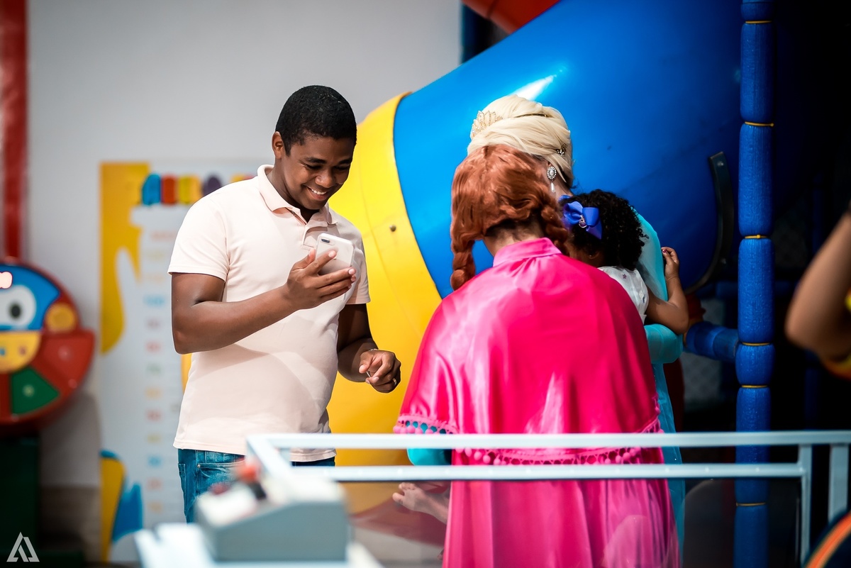 Aniversário Infantil Frozen Alex Jardim Fotografia Fotógrafo Resende Itatiaia Penedo Porto Real Quatis Barra Mansa Volta Redonda Buffet Pintou Alegria