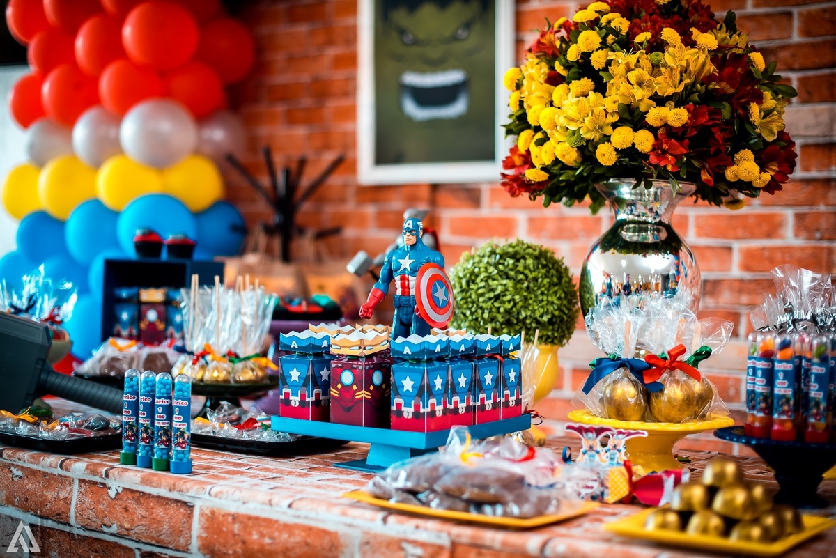 Aniversário Infantil Tema Super Heróis Alex Jardim Fotografia Fotógrafo Resende Itatiaia Penedo Porto Real Quatis Barra Mansa Volta Redonda Caramelada Festas Infantis