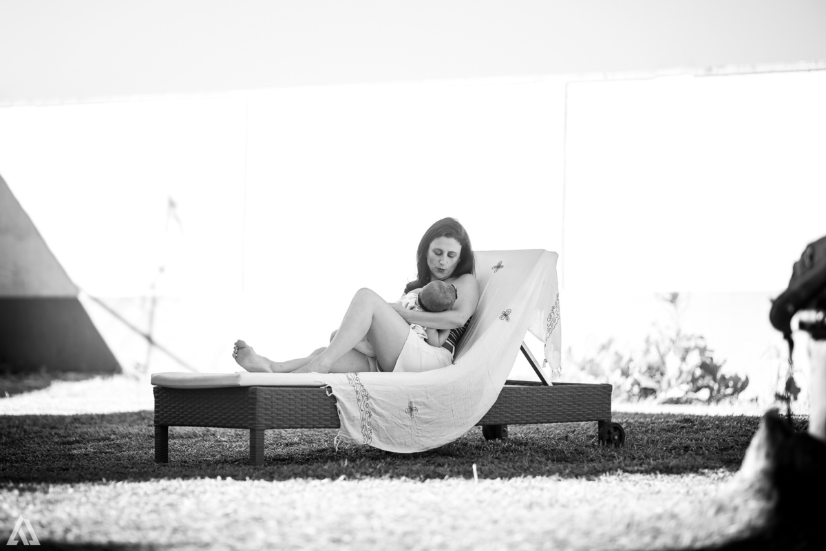 Ensaio Book Gestante Lifestyle Amamentar amamentação liquido da vida Alex Jardim Fotografia Fotógrafo Resende Itatiaia Penedo Porto Real Quatis Barra Mansa Volta Redonda Serrinha do Alambari  amarmentar