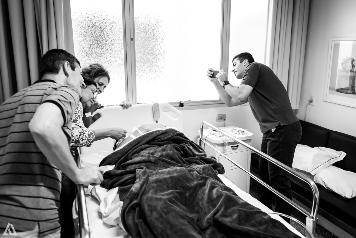 Fotografia de Parto Cesárea Normal Humanizado Alex Jardim Fotografia Fotógrafo iapbp cesarean maternidade Resende Itatiaia Penedo Porto Real Quatis Barra Mansa Volta Redonda Serrinha do Alambari Hospital Maternidade APMIR SAMER UNIMED