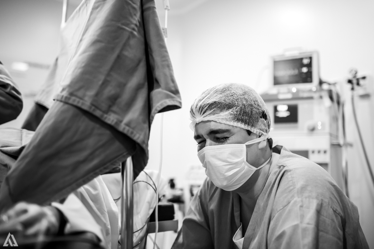 Fotografia de Parto Cesárea Normal Humanizado Alex Jardim Fotografia Fotógrafo iapbp cesarean maternidade Resende Itatiaia Penedo Porto Real Quatis Barra Mansa Volta Redonda Serrinha do Alambari Hospital Maternidade APMIR SAMER UNIMED