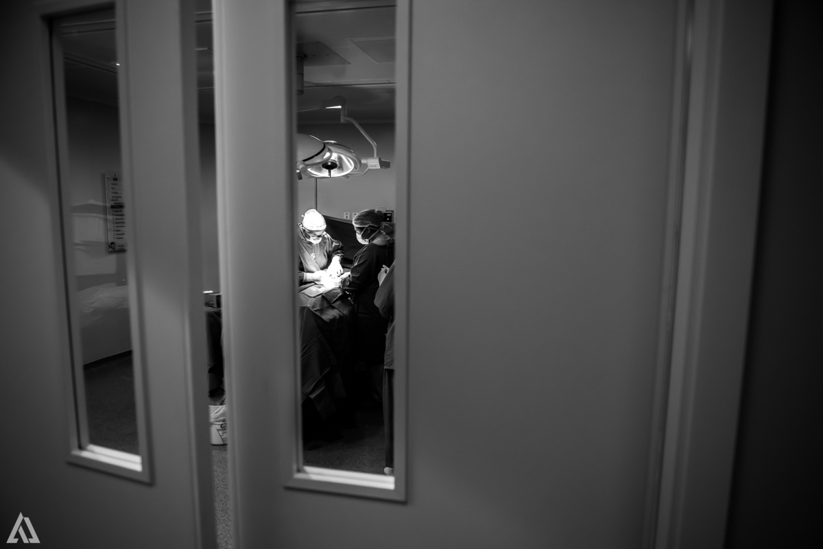 Fotografia de Parto Cesárea Normal Humanizado Alex Jardim Fotografia Fotógrafo iapbp cesarean maternidade Resende Itatiaia Penedo Porto Real Quatis Barra Mansa Volta Redonda Serrinha do Alambari Hospital Maternidade APMIR SAMER UNIMED