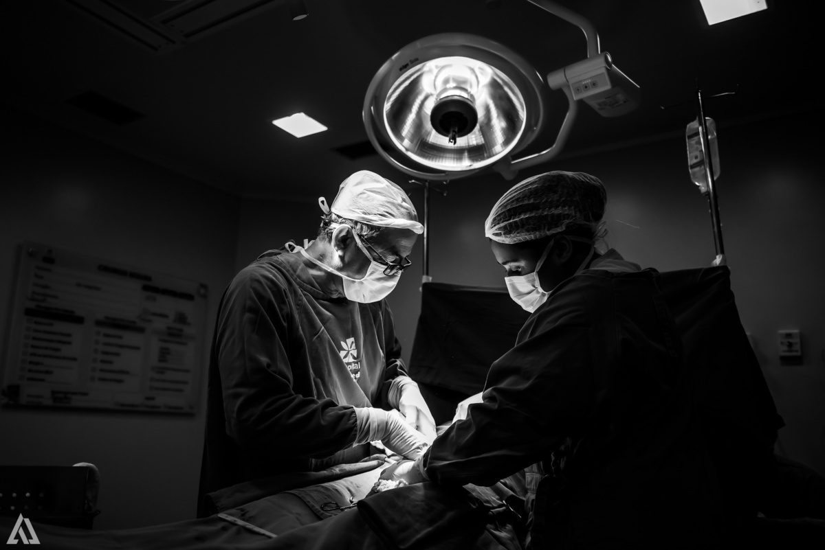 Fotografia de Parto Cesárea Normal Humanizado Alex Jardim Fotografia Fotógrafo iapbp cesarean maternidade Resende Itatiaia Penedo Porto Real Quatis Barra Mansa Volta Redonda Serrinha do Alambari Hospital Maternidade APMIR SAMER UNIMED