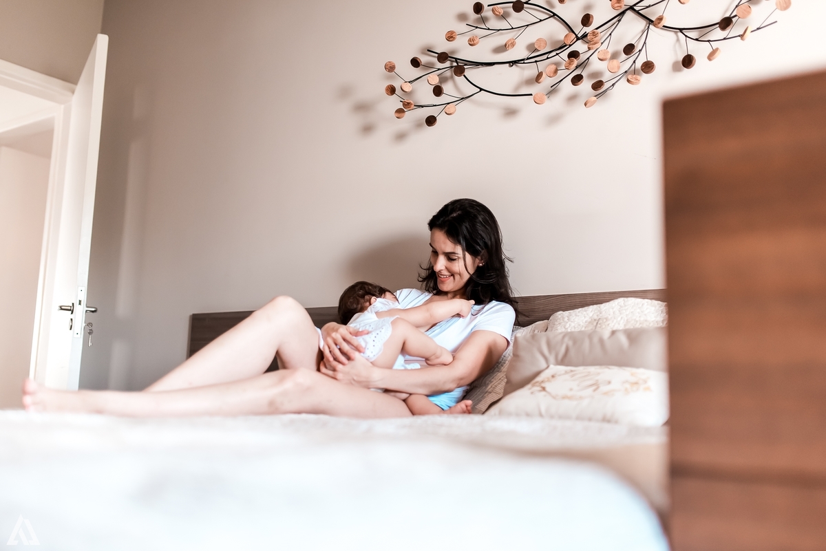 Ensaio Book Gestante Lifestyle Amamentar amamentação liquido da vida Alex Jardim Fotografia Fotógrafo Resende Itatiaia Penedo Porto Real Quatis Barra Mansa Volta Redonda Serrinha do Alambari  amarmentar