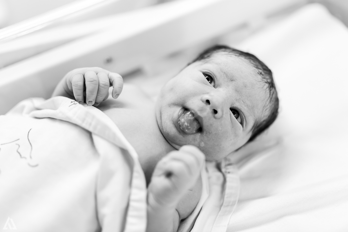 Fotografia de Parto Cesárea Normal Humanizado Alex Jardim Fotografia Fotógrafo iapbp cesarean maternidade Resende Itatiaia Penedo Porto Real Quatis Barra Mansa Volta Redonda Serrinha do Alambari Hospital Maternidade APMIR SAMER UNIMED HINJA