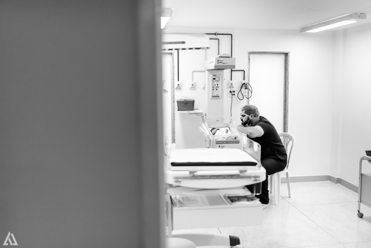 Fotografia de Parto Cesárea Normal Humanizado Alex Jardim Fotografia Fotógrafo iapbp cesarean maternidade Resende Itatiaia Penedo Porto Real Quatis Barra Mansa Volta Redonda Serrinha do Alambari Hospital Maternidade APMIR SAMER UNIMED HINJA