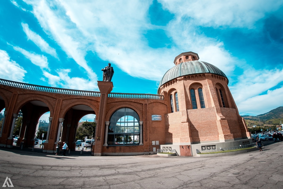 Cerimônia de Batismo Batizado Alex Jardim Fotografia Fotógrafo Resende Itatiaia Penedo Porto Real Quatis Barra Mansa Volta Redonda Capela do Batismo Aparecida do Norte Basílica de Nossa Senhora de Aparecida