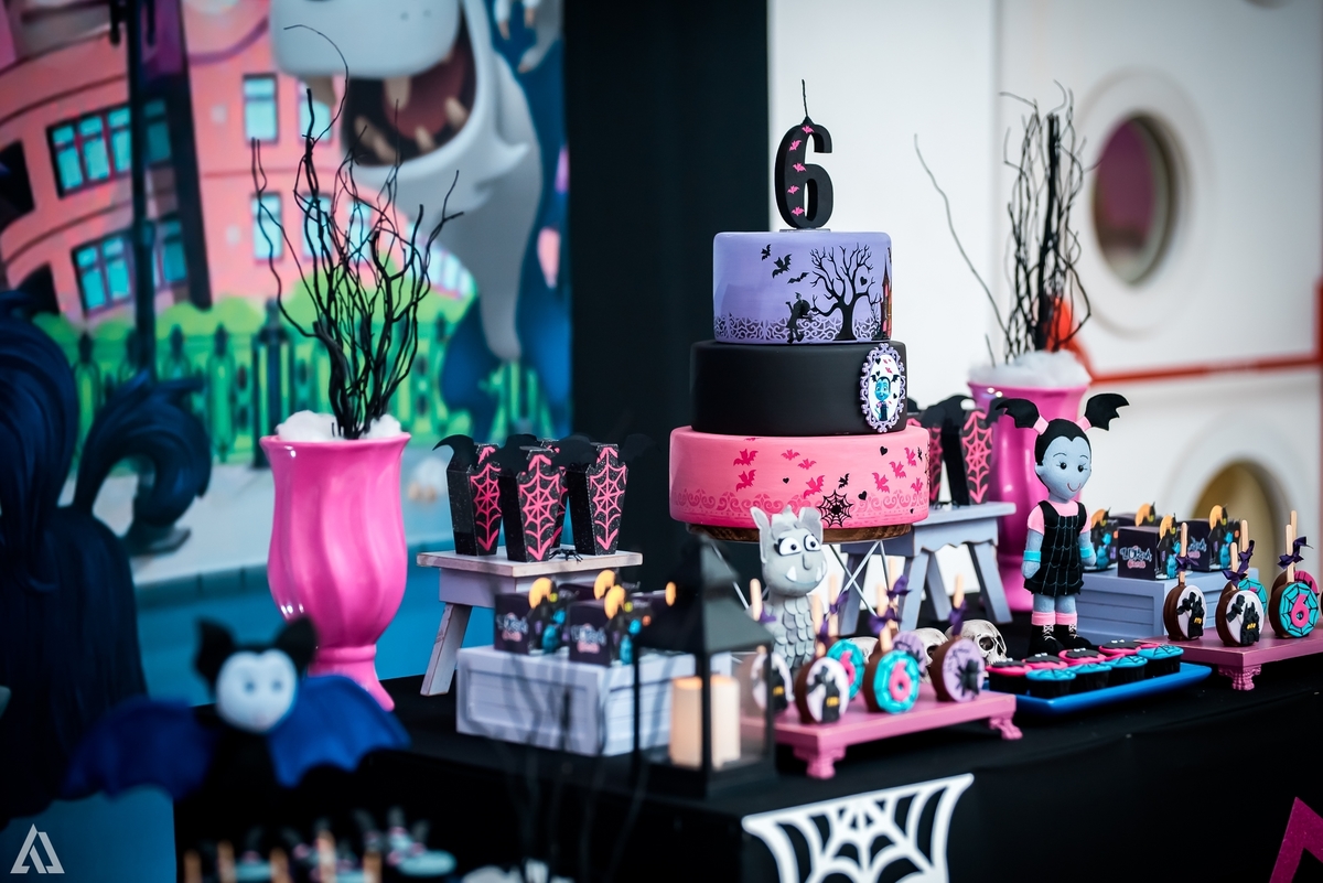 Aniversário Infantil Vampirina Alex Jardim Fotografia Fotógrafo Resende Itatiaia Penedo Porto Real Quatis Barra Mansa Volta Redonda Buffet Pintou Alegria Salão de Festas