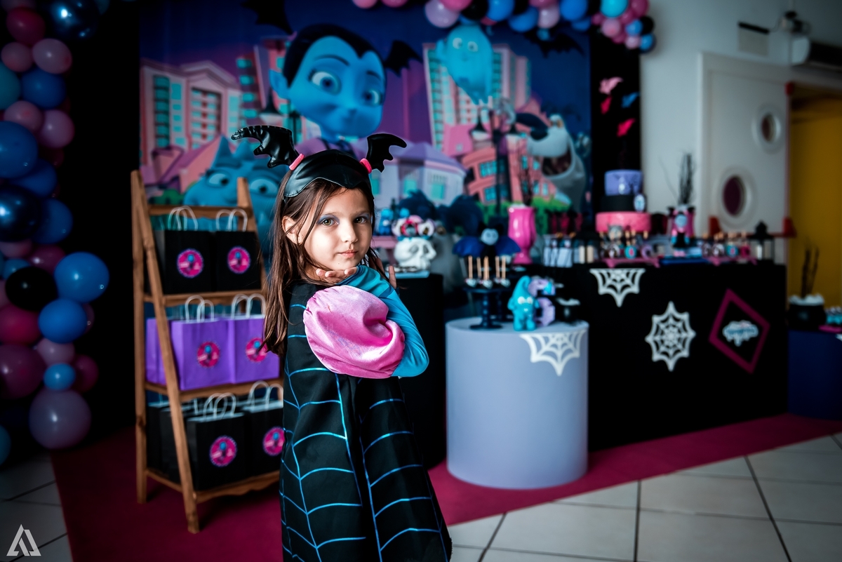 Aniversário Infantil Vampirina Alex Jardim Fotografia Fotógrafo Resende Itatiaia Penedo Porto Real Quatis Barra Mansa Volta Redonda Buffet Pintou Alegria Salão de Festas