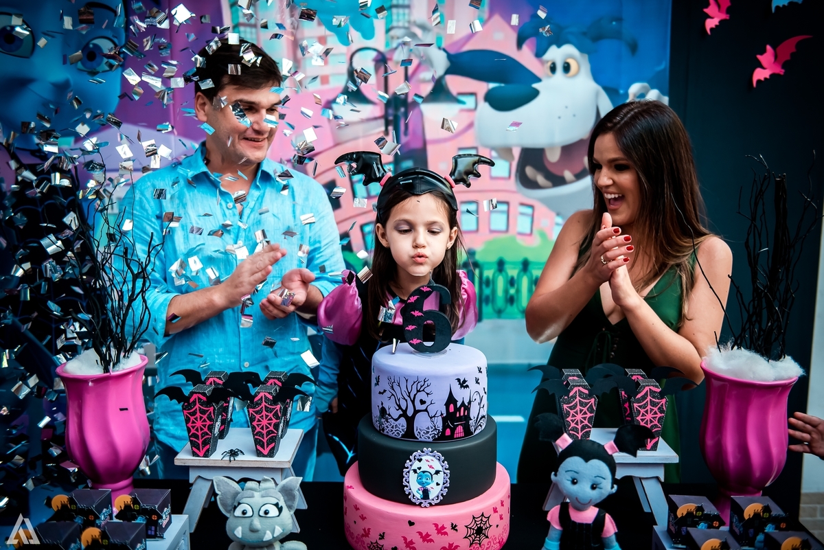 Aniversário Infantil Vampirina Alex Jardim Fotografia Fotógrafo Resende Itatiaia Penedo Porto Real Quatis Barra Mansa Volta Redonda Buffet Pintou Alegria Salão de Festas