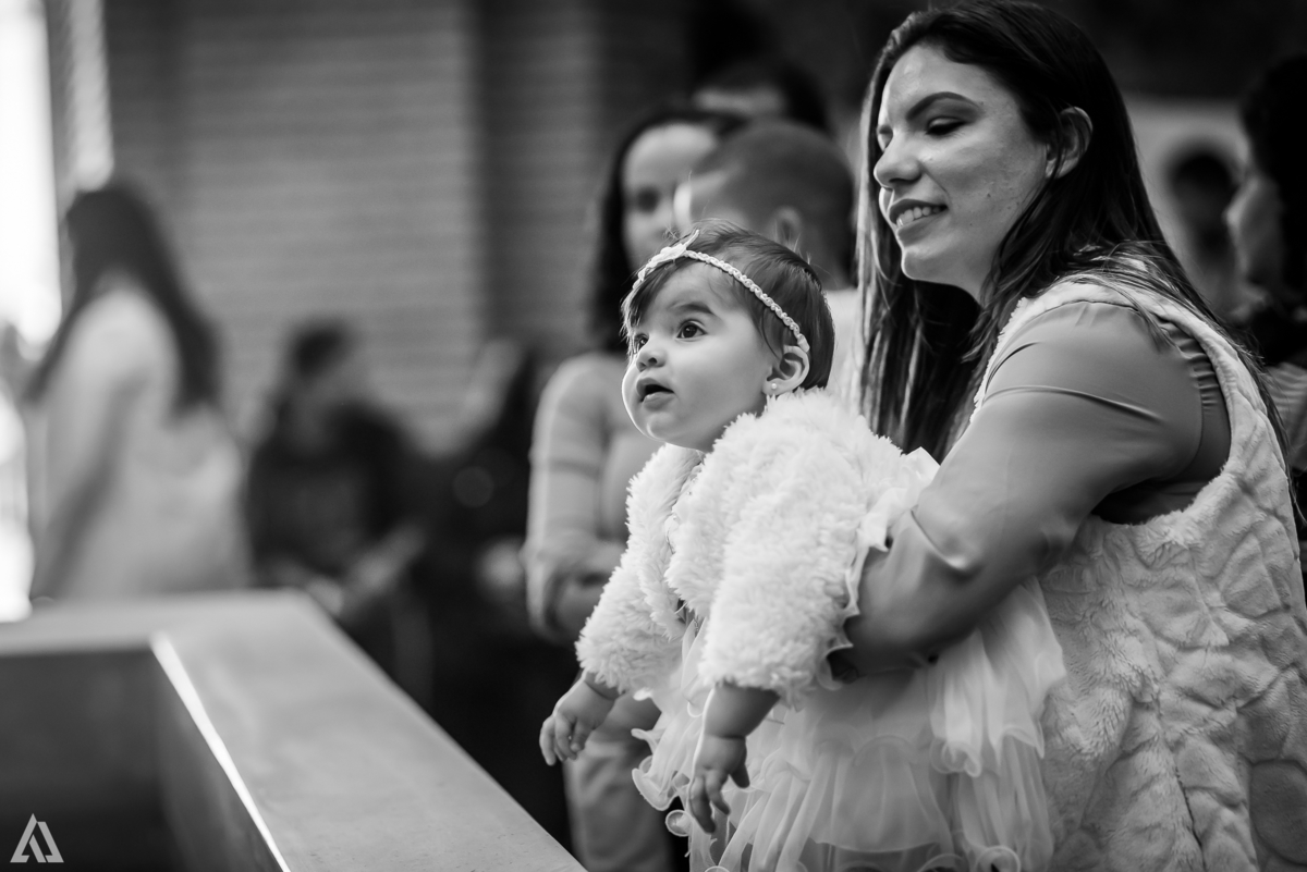 Cerimônia de Batismo Batizado Alex Jardim Fotografia Fotógrafo Resende Itatiaia Penedo Porto Real Quatis Barra Mansa Volta Redonda Capela do Batismo Aparecida do Norte Basílica de Nossa Senhora de Aparecida
