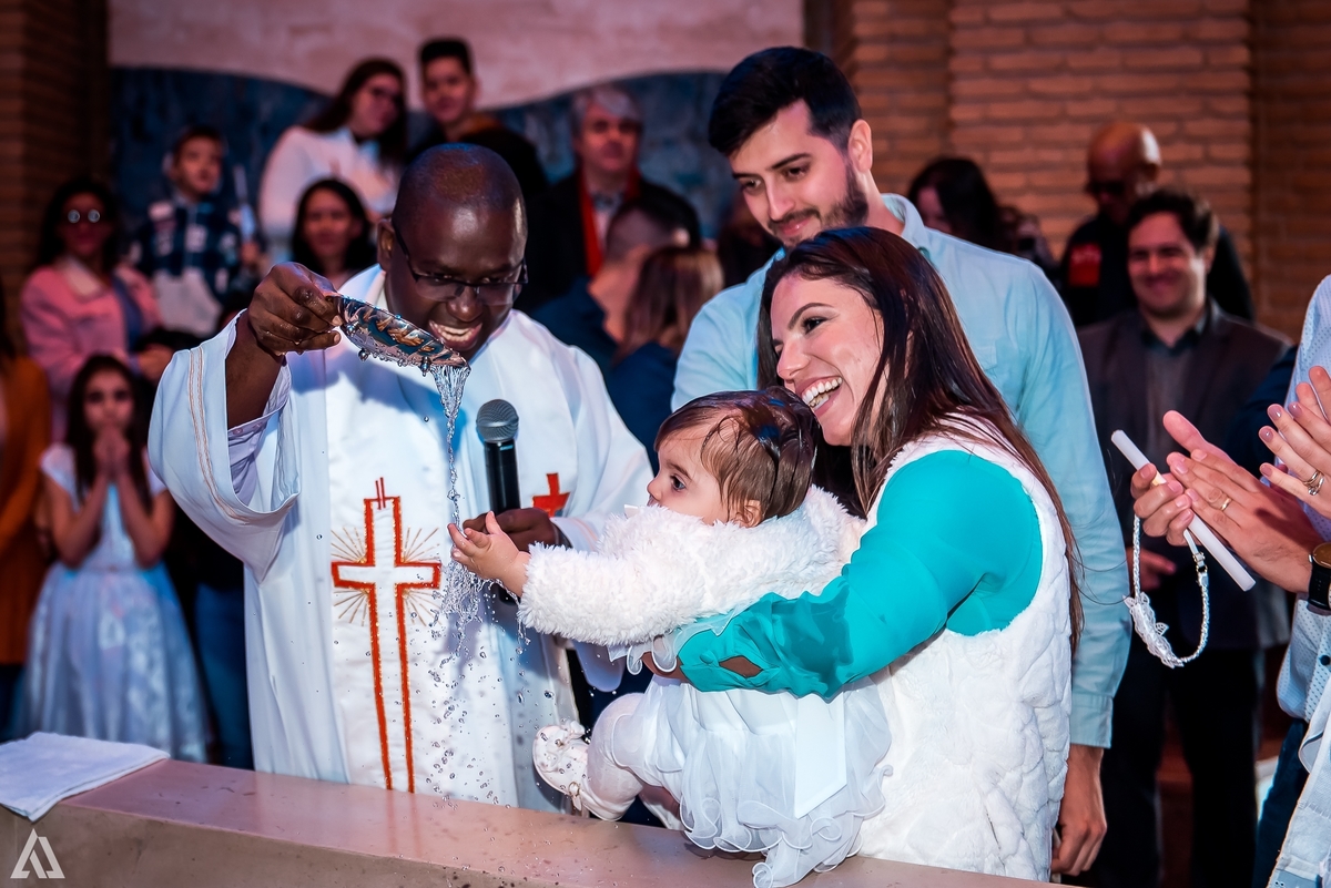 Cerimônia de Batismo Batizado Alex Jardim Fotografia Fotógrafo Resende Itatiaia Penedo Porto Real Quatis Barra Mansa Volta Redonda Capela do Batismo Aparecida do Norte Basílica de Nossa Senhora de Aparecida