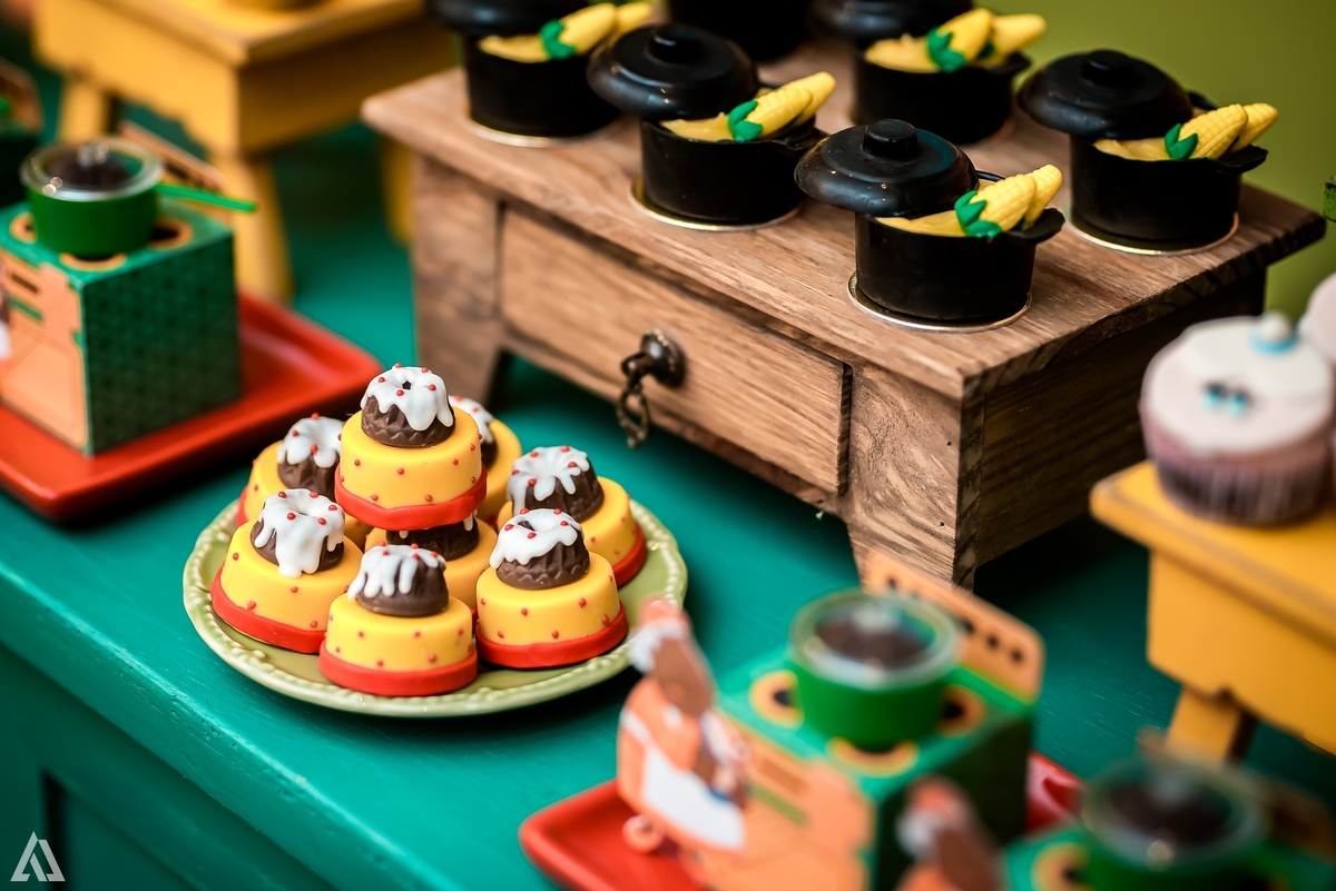 Aniversário Infantil Sitio do Pica Pau Amarelo Emília Alex Jardim Fotografia Fotógrafo Resende Itatiaia Penedo Porto Real Quatis Barra Mansa Volta Redonda Buffet Pintou Alegria Meu Pé de Jambo La Belle Maison Lenas Buffet Salão de Festas