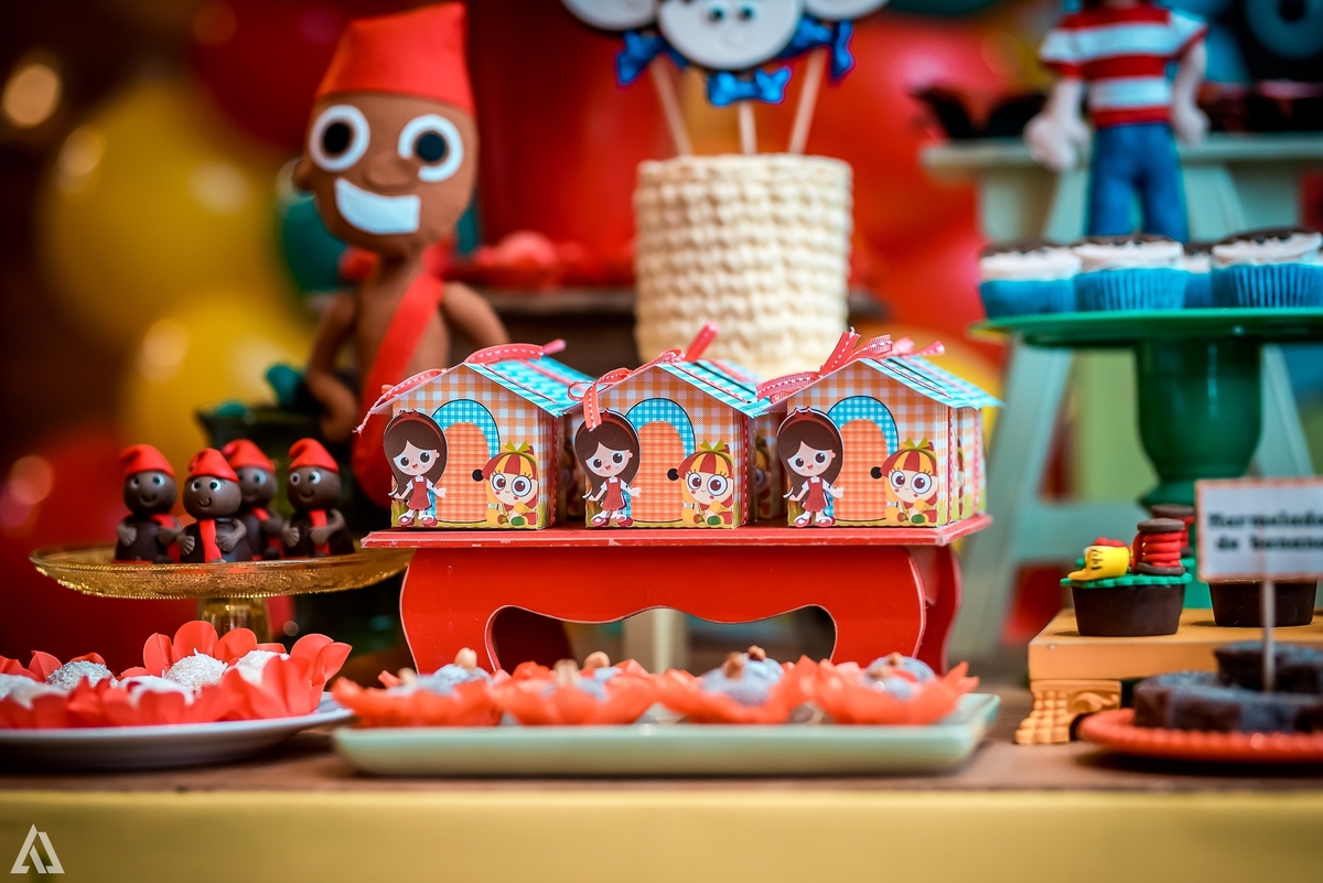 Aniversário Infantil Sitio do Pica Pau Amarelo Emília Alex Jardim Fotografia Fotógrafo Resende Itatiaia Penedo Porto Real Quatis Barra Mansa Volta Redonda Buffet Pintou Alegria Meu Pé de Jambo La Belle Maison Lenas Buffet Salão de Festas