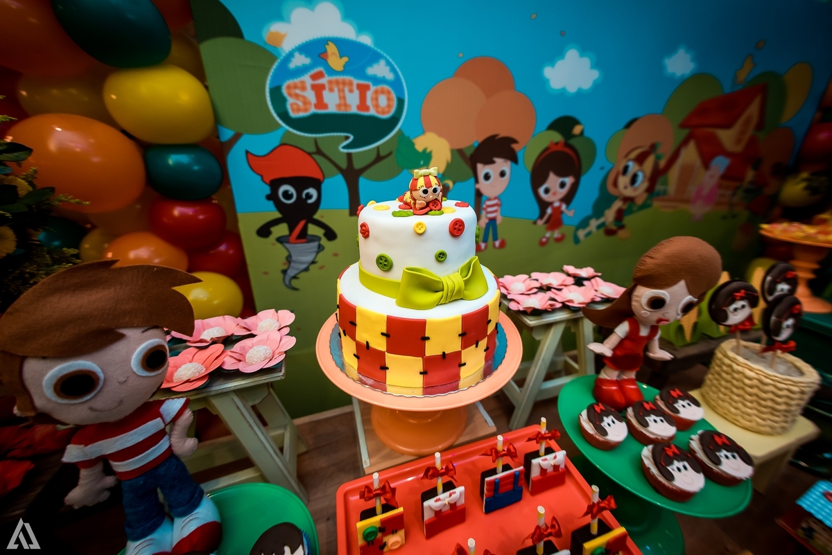 Aniversário Infantil Sitio do Pica Pau Amarelo Emília Alex Jardim Fotografia Fotógrafo Resende Itatiaia Penedo Porto Real Quatis Barra Mansa Volta Redonda Buffet Pintou Alegria Meu Pé de Jambo La Belle Maison Lenas Buffet Salão de Festas