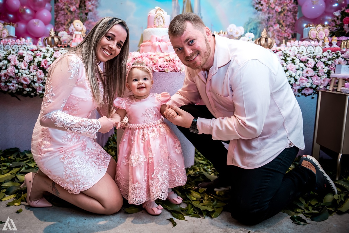 Aniversário Infantil Jardim da Princesa Alex Jardim Fotografia Fotógrafo Resende Itatiaia Penedo Porto Real Quatis Barra Mansa Volta Redonda Buffet Pintou Alegria Meu Pé de Jambo La Belle Maison Lenas Buffet Salão de Festas