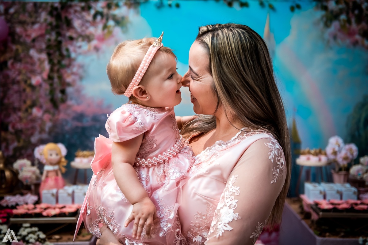 Aniversário Infantil Jardim da Princesa Alex Jardim Fotografia Fotógrafo Resende Itatiaia Penedo Porto Real Quatis Barra Mansa Volta Redonda Buffet Pintou Alegria Meu Pé de Jambo La Belle Maison Lenas Buffet Salão de Festas