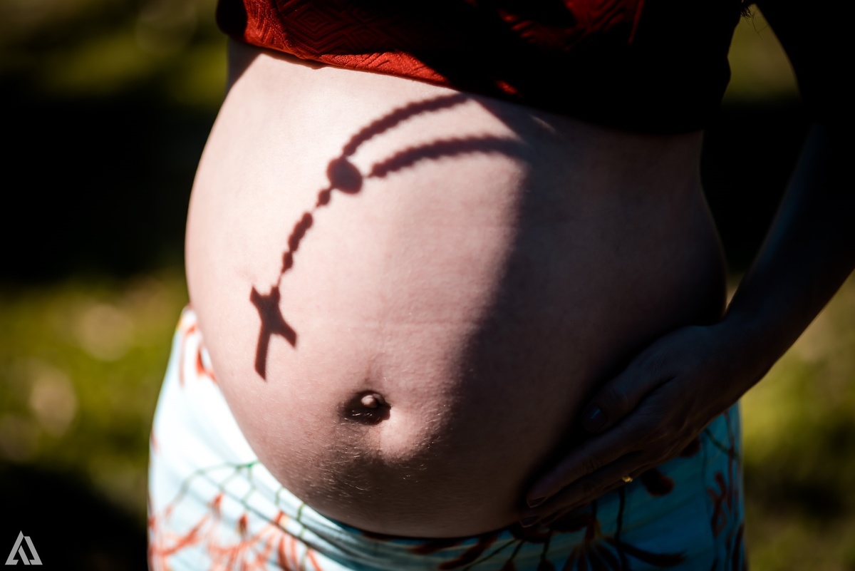 Ensaio Book Foto de Gestante Alex Jardim Fotografia Fotógrafo Resende Itatiaia Penedo Porto Real Quatis Barra Mansa Volta Redonda Serrinha do Alambari Mauá Maringá Maromba Hotel Chalés Terra Nova Gravidiva TOP lindas Natureza família