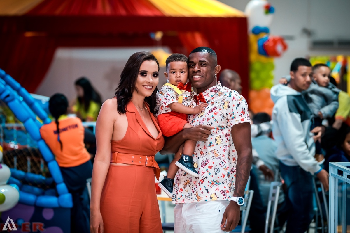 Aniversário Infantil Circo do Mickey Alex Jardim Fotografia Fotógrafo Resende Itatiaia Penedo Porto Real Quatis Barra Mansa Volta Redonda Buffet Pintou Alegria Meu Pé de Jambo La Belle Maison Lenas Buffet Marcelo Benevenuto Zagueiro do Botafogo