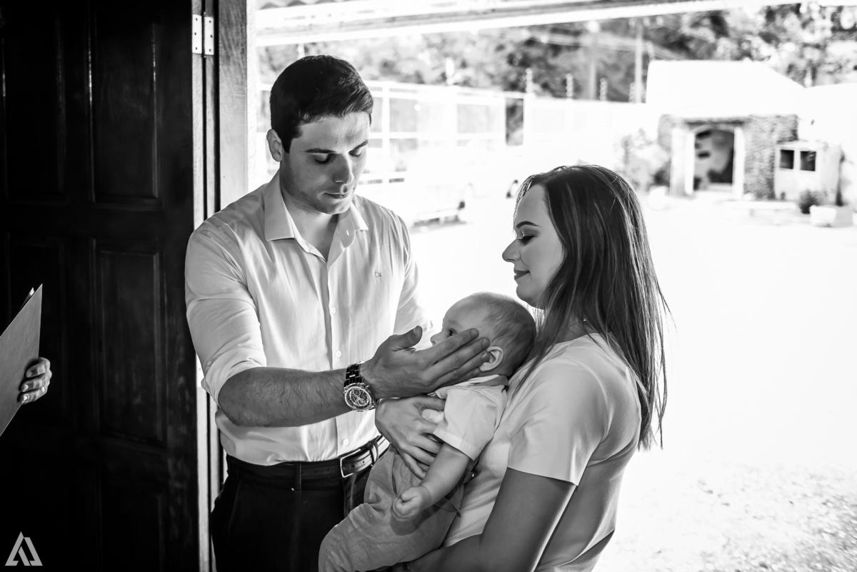 Cerimônia de Batismo Batizado Alex Jardim Fotografia Fotógrafo Resende Itatiaia Penedo Porto Real Quatis Barra Mansa Volta Redonda Capela do Batismo Aparecida do Norte Basílica de Nossa Senhora de Aparecida