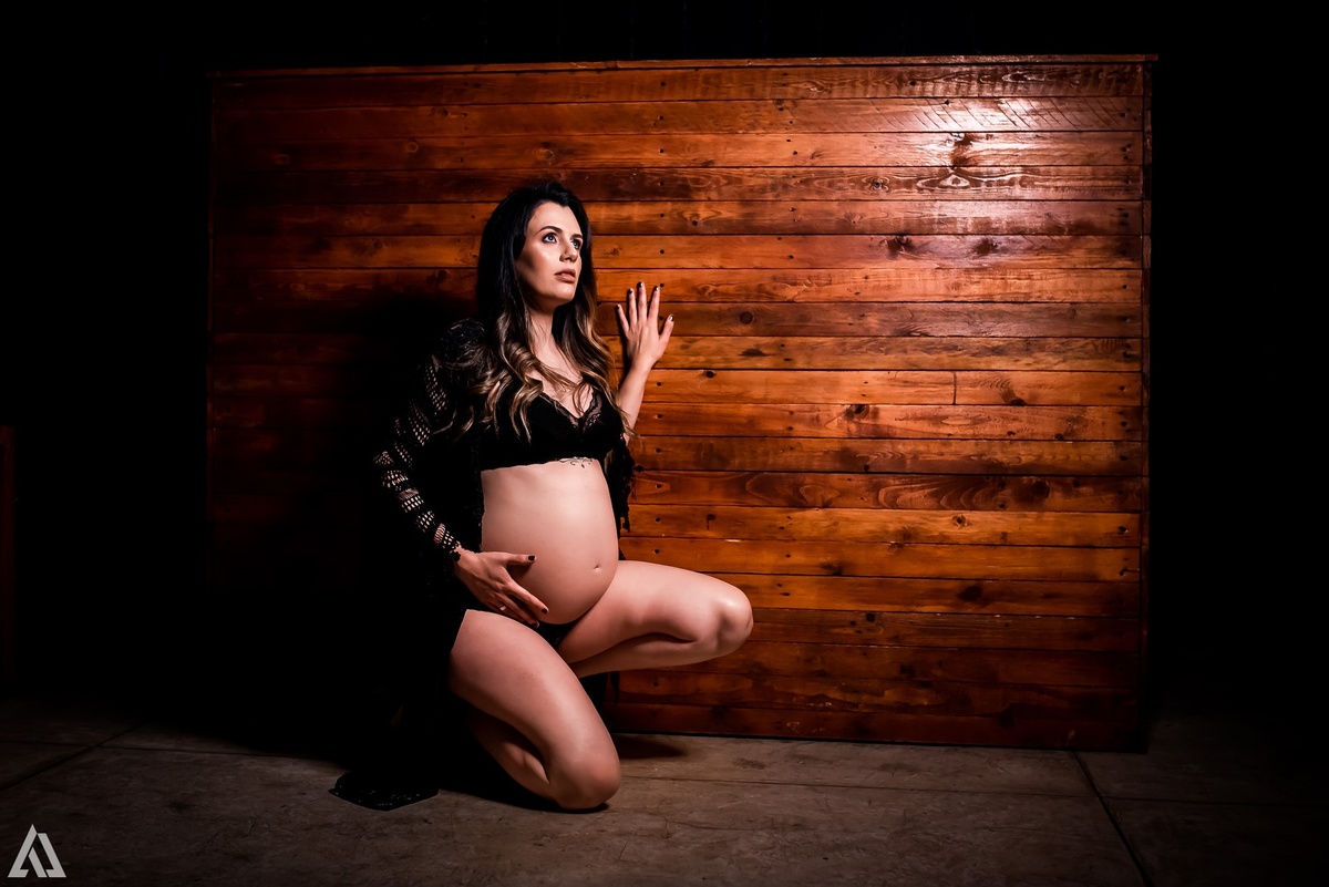 Ensaio Book Foto de Gestante nua sem roupa Alex Jardim Fotografia Fotógrafo Resende Itatiaia Penedo Porto Real Quatis Barra Mansa Volta Redonda Serrinha do Alambari Mauá Maringá Maromba Galpão Mix Gravidiva TOP lindas Natureza família