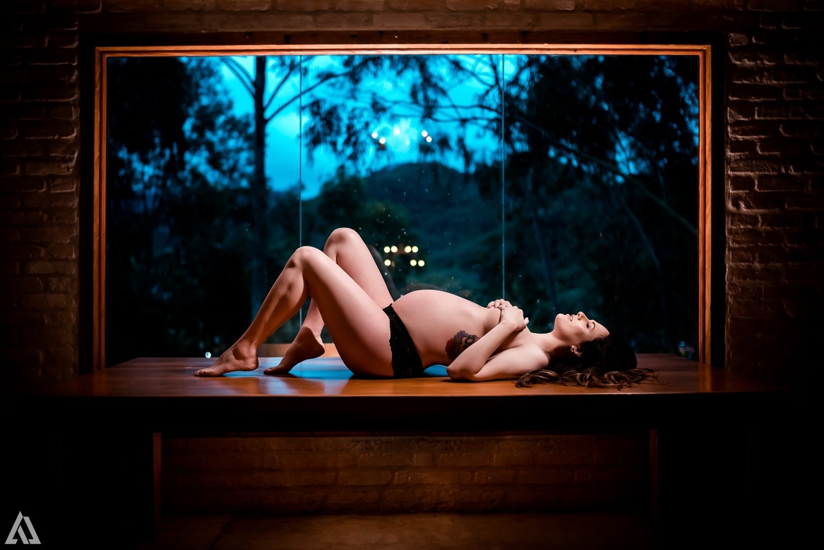 Ensaio Book Foto de Gestante nua sem roupa Alex Jardim Fotografia Fotógrafo Resende Itatiaia Penedo Porto Real Quatis Barra Mansa Volta Redonda Serrinha do Alambari Mauá Maringá Maromba Galpão Mix Gravidiva TOP lindas Natureza família