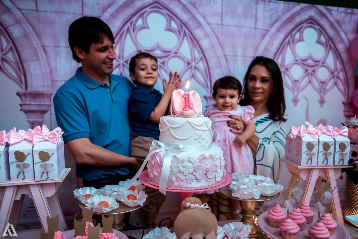 Aniversário Infantil Princesa Alex Jardim Fotografia Fotógrafo Resende Itatiaia Penedo Porto Real Quatis Barra Mansa Volta Redonda Buffet Pintou Alegria Meu Pé de Jambo La Belle Maison Lenas Buffet Salão de Festas
