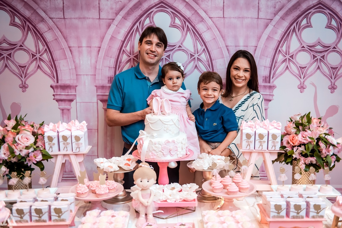 Aniversário Infantil Princesa Alex Jardim Fotografia Fotógrafo Resende Itatiaia Penedo Porto Real Quatis Barra Mansa Volta Redonda Buffet Pintou Alegria Meu Pé de Jambo La Belle Maison Lenas Buffet Salão de Festas