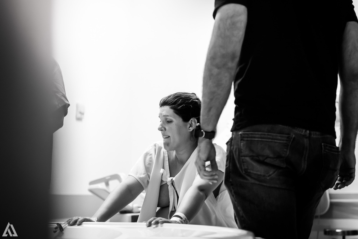 Fotografia de Parto Cesárea Normal Humanizado Alex Jardim Fotografia Fotógrafo iapbp cesarean maternidade Resende Itatiaia Penedo Porto Real Quatis Barra Mansa Volta Redonda Serrinha do Alambari Hospital Maternidade APMIR SAMER UNIMED