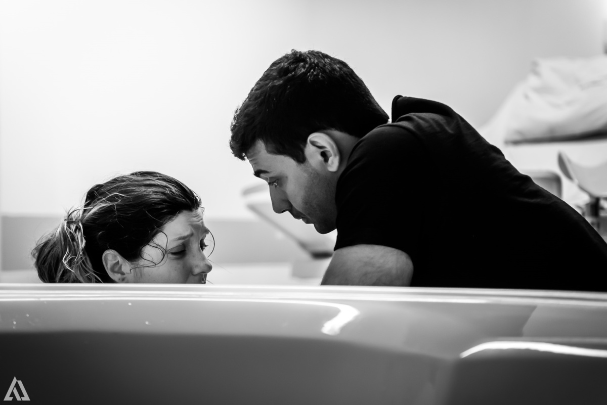 Fotografia de Parto Cesárea Normal Humanizado Alex Jardim Fotografia Fotógrafo iapbp cesarean maternidade Resende Itatiaia Penedo Porto Real Quatis Barra Mansa Volta Redonda Serrinha do Alambari Hospital Maternidade APMIR SAMER UNIMED