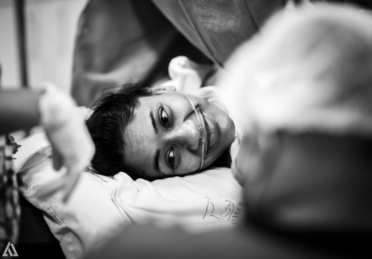 Fotografia de Parto Cesárea Normal Humanizado Alex Jardim Fotografia Fotógrafo iapbp cesarean maternidade Resende Itatiaia Penedo Porto Real Quatis Barra Mansa Volta Redonda Serrinha do Alambari Hospital Maternidade APMIR SAMER UNIMED