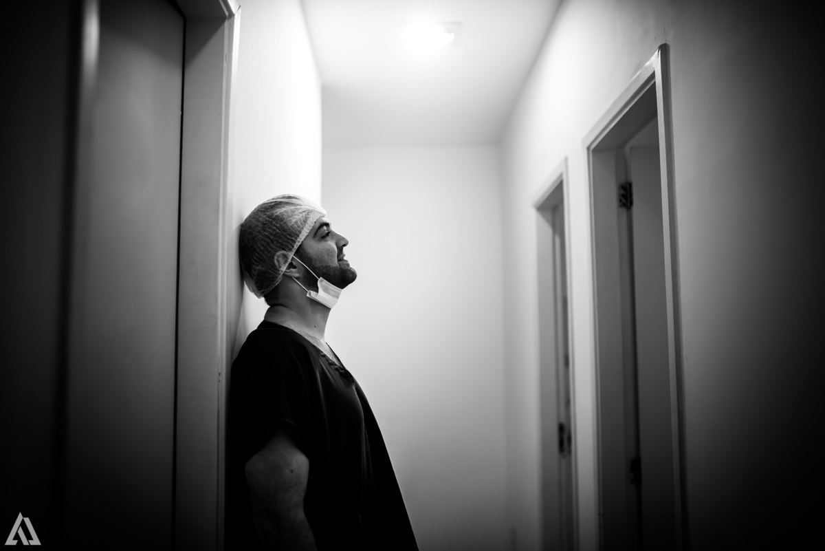 Fotografia de Parto Cesárea Normal Humanizado Alex Jardim Fotografia Fotógrafo iapbp cesarean maternidade Resende Itatiaia Penedo Porto Real Quatis Barra Mansa Volta Redonda Serrinha do Alambari Hospital Maternidade APMIR SAMER UNIMED