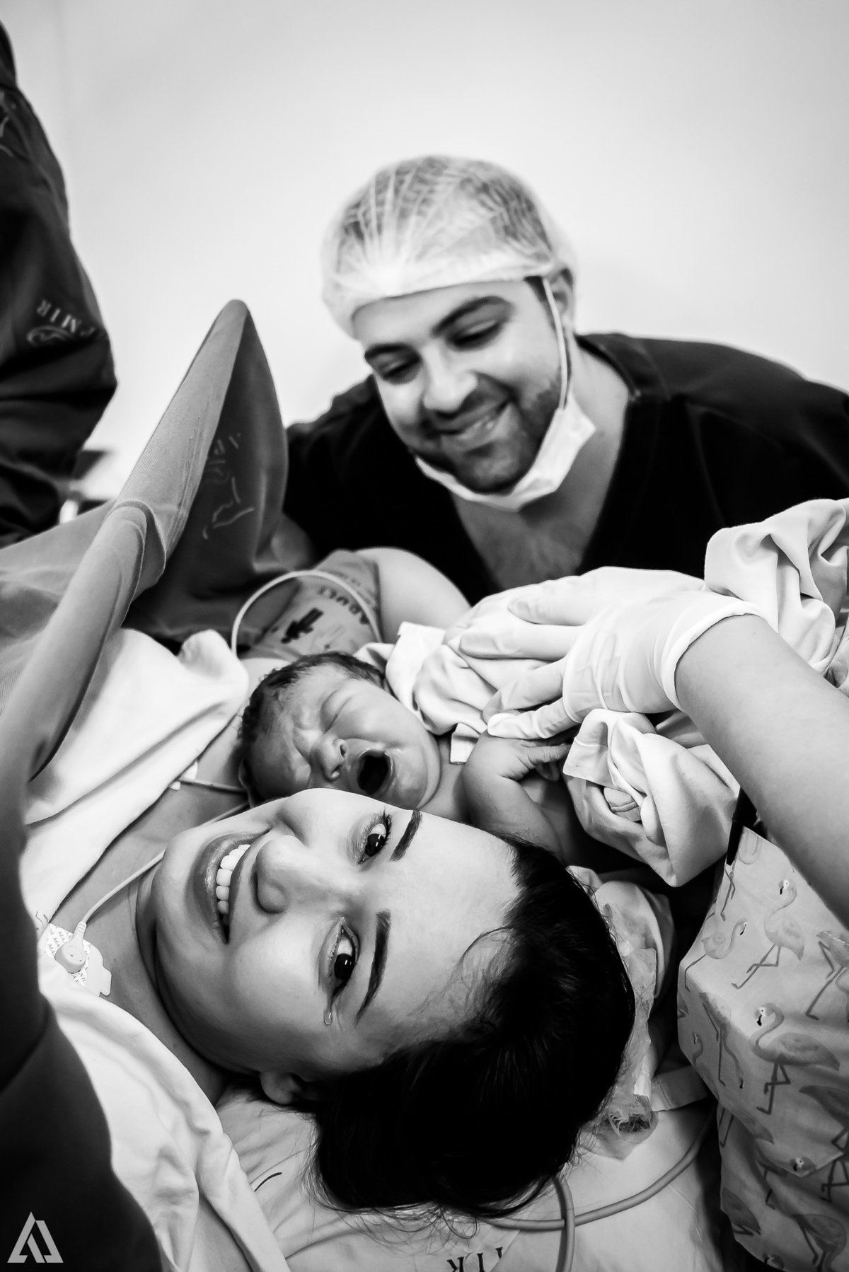 Fotografia de Parto Cesárea Normal Humanizado Alex Jardim Fotografia Fotógrafo iapbp cesarean maternidade Resende Itatiaia Penedo Porto Real Quatis Barra Mansa Volta Redonda Serrinha do Alambari Hospital Maternidade APMIR SAMER UNIMED