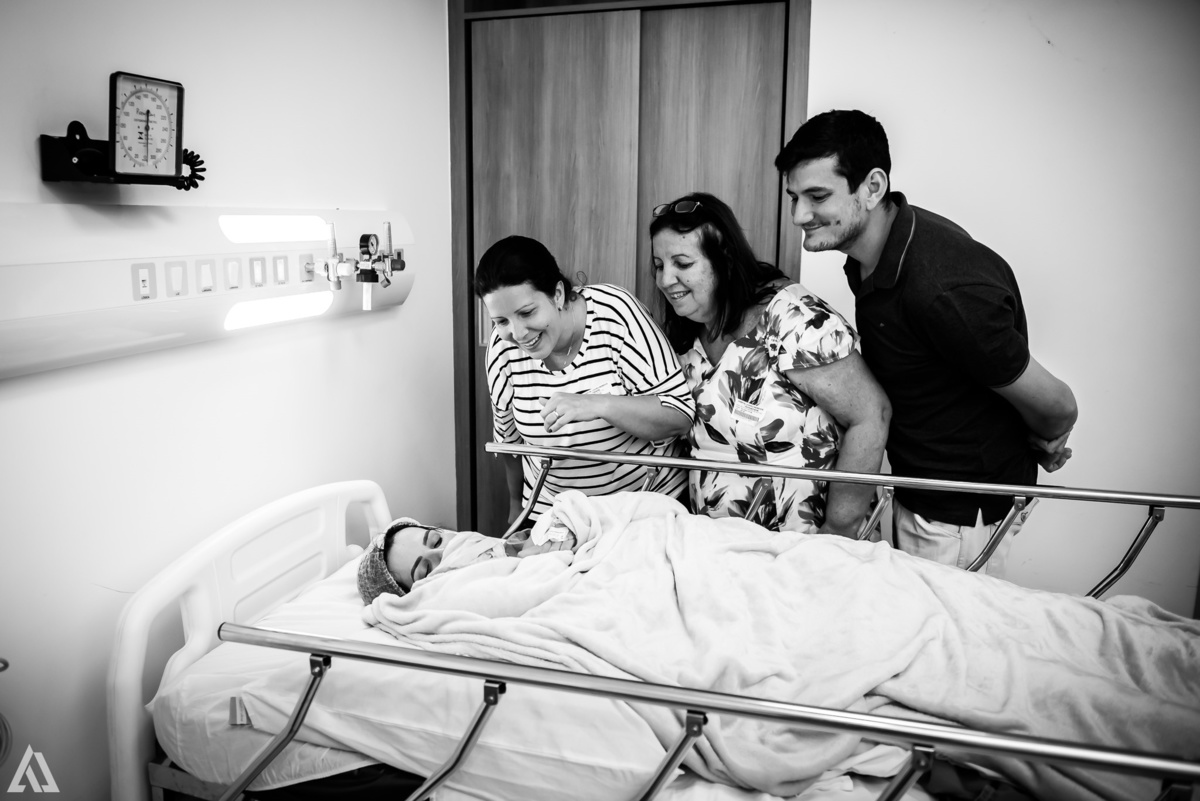 Fotografia de Parto Cesárea Normal Humanizado Alex Jardim Fotografia Fotógrafo iapbp cesarean maternidade Resende Itatiaia Penedo Porto Real Quatis Barra Mansa Volta Redonda Serrinha do Alambari Hospital Maternidade APMIR SAMER UNIMED
