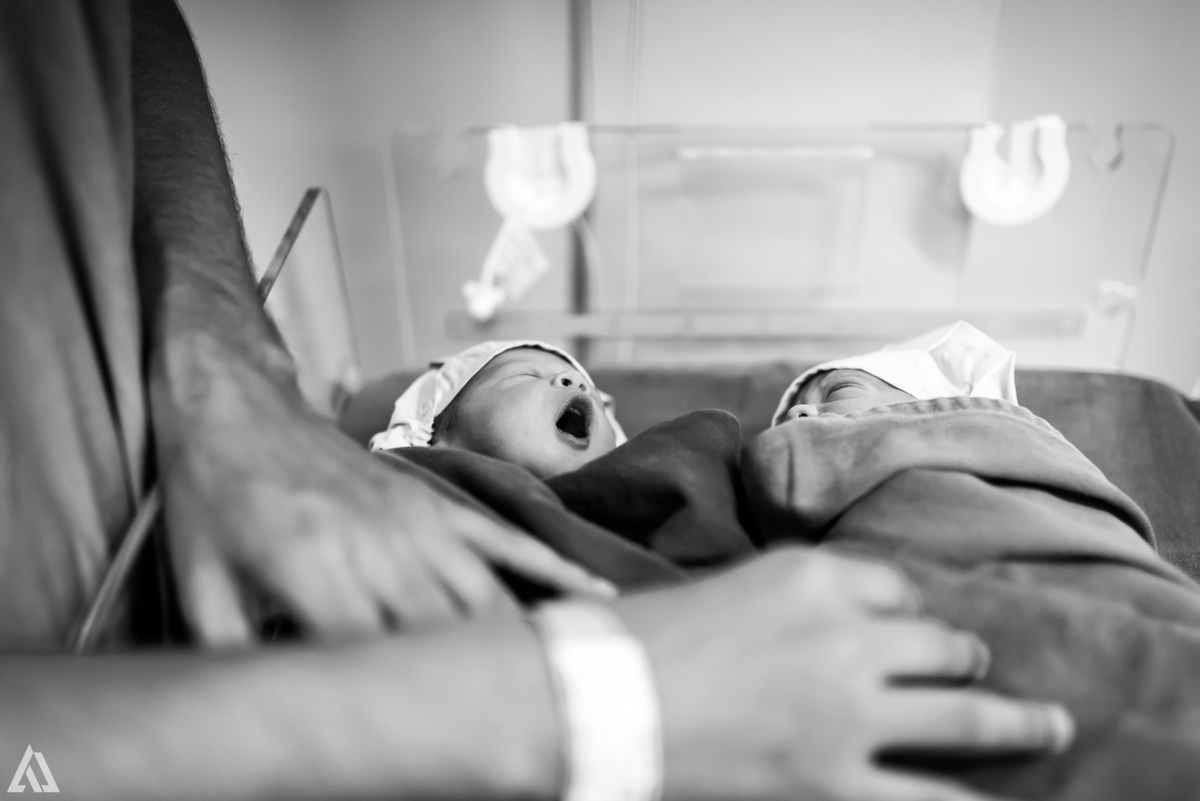 Fotografia de Parto Cesárea Normal Humanizado Alex Jardim Fotografia Fotógrafo iapbp cesarean maternidade Resende Itatiaia Penedo Porto Real Quatis Barra Mansa Volta Redonda Serrinha do Alambari Hospital Maternidade APMIR SAMER UNIMED