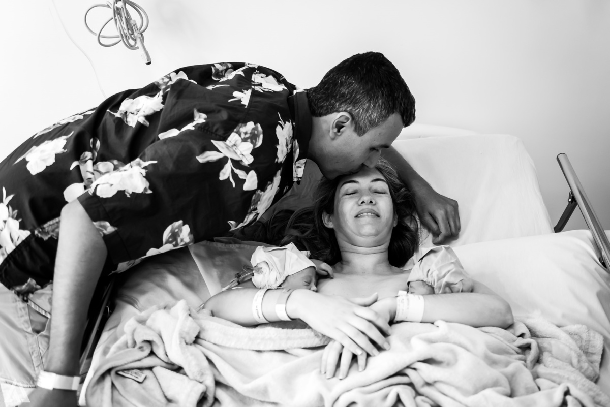 Fotografia de Parto Cesárea Normal Humanizado Alex Jardim Fotografia Fotógrafo iapbp cesarean maternidade Resende Itatiaia Penedo Porto Real Quatis Barra Mansa Volta Redonda Serrinha do Alambari Hospital Maternidade APMIR SAMER UNIMED