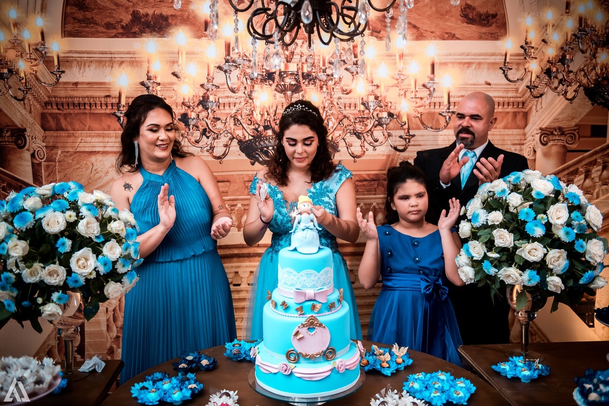 Alex Jardim Fotografia Fotógrafo Festa 15 Anos Debutante Resende Itatiaia Penedo Porto Real Quatis Barra Mansa Volta Redonda La Belle Maison