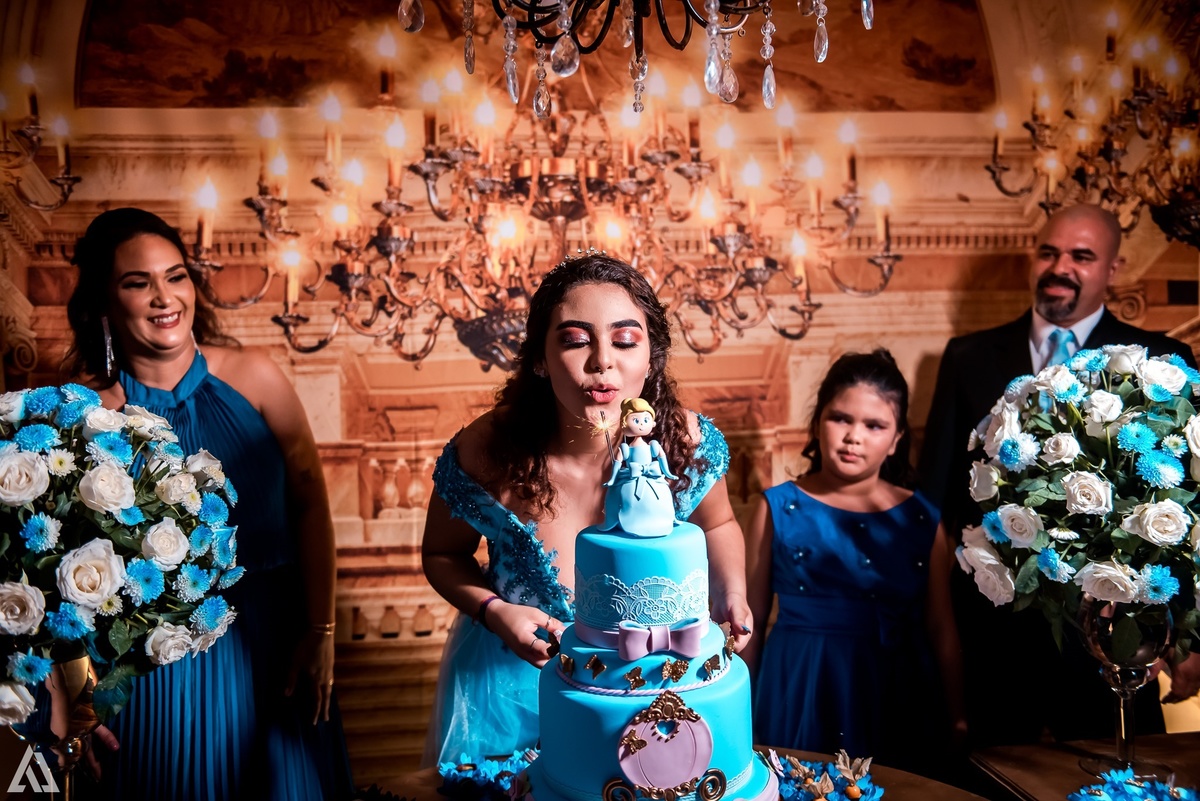 Alex Jardim Fotografia Fotógrafo Festa 15 Anos Debutante Resende Itatiaia Penedo Porto Real Quatis Barra Mansa Volta Redonda La Belle Maison