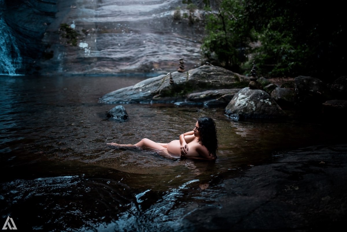 Alex Jardim Fotografia Fotógrafo Ensaio Gestante Grávida Lifestyle Cachoeira Nua Sensual Resende Itatiaia Penedo Porto Real Quatis Barra Mansa Volta Redonda Sul Fluminense Serrinha do Alambari Angra dos Reis Paraty