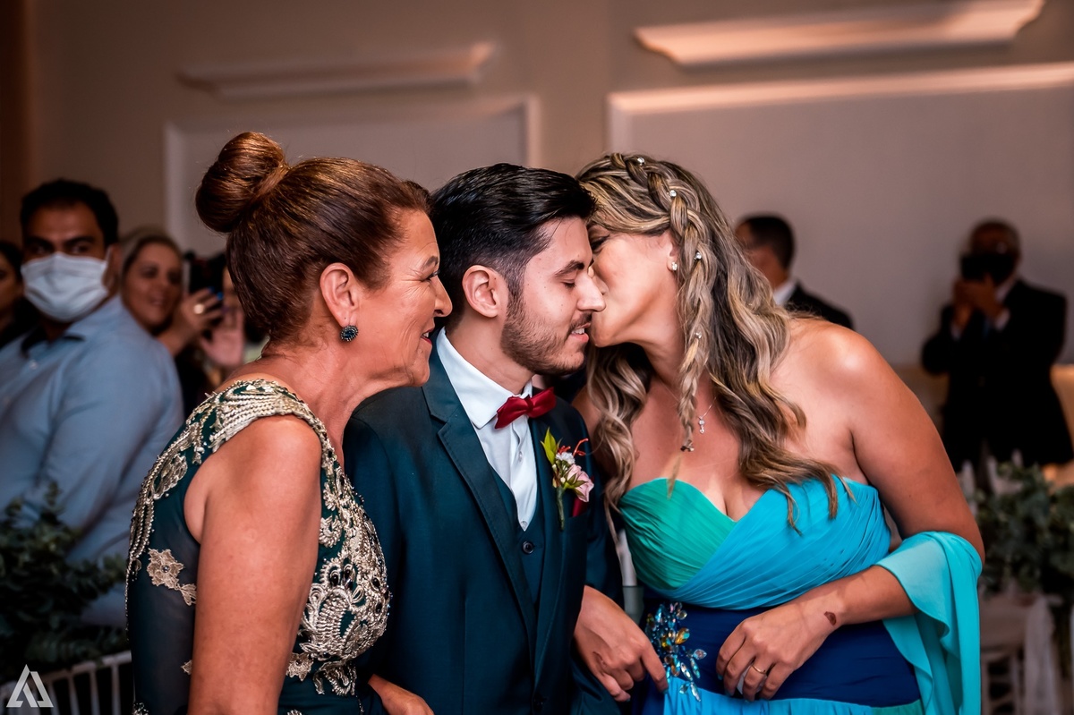 Alex Jardim Fotógrafo Ensaio Pré-Wedding Casal Resende Itatiaia Penedo Barra Mansa Volta Redonda Lena La Belle Maison Buffet Cerimonial Cerimonialista Casamento Camila Hoffmann Dani Vidal Elimeire Laurito Tatiana Sousa Estela Kozlowski making off 