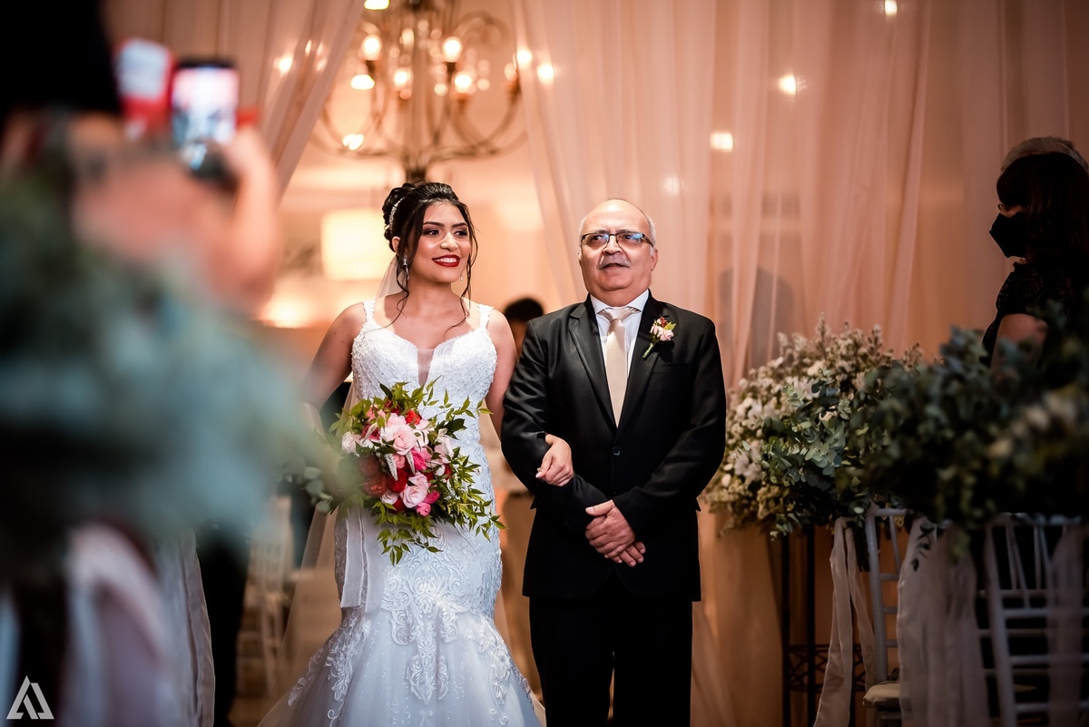 Alex Jardim Fotógrafo Ensaio Pré-Wedding Casal Resende Itatiaia Penedo Barra Mansa Volta Redonda Lena La Belle Maison Buffet Cerimonial Cerimonialista Casamento Camila Hoffmann Dani Vidal Elimeire Laurito Tatiana Sousa Estela Kozlowski making off 
