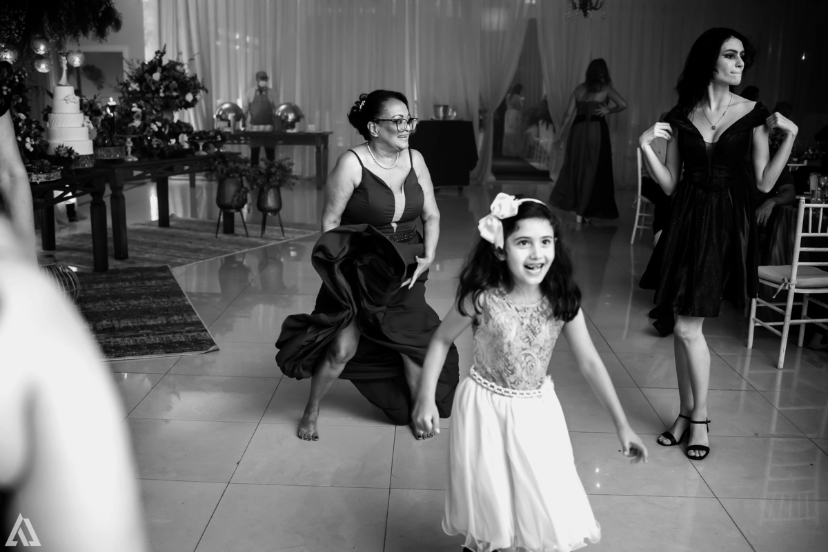 Alex Jardim Fotógrafo Ensaio Pré-Wedding Casal Resende Itatiaia Penedo Barra Mansa Volta Redonda Lena La Belle Maison Buffet Cerimonial Cerimonialista Casamento Camila Hoffmann Dani Vidal Elimeire Laurito Tatiana Sousa Estela Kozlowski making off 