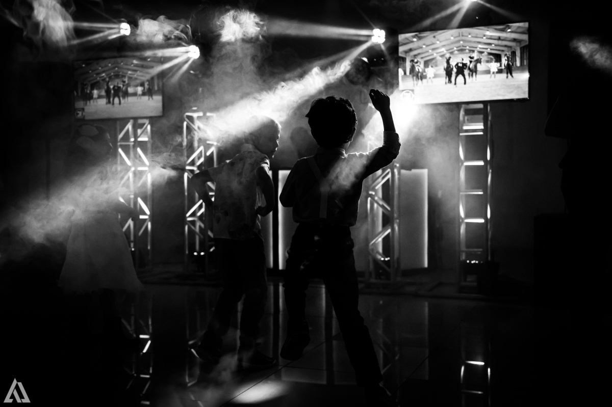 Alex Jardim Fotógrafo Ensaio Pré-Wedding Casal Resende Itatiaia Penedo Barra Mansa Volta Redonda Lena La Belle Maison Buffet Cerimonial Cerimonialista Casamento Camila Hoffmann Dani Vidal Elimeire Laurito Tatiana Sousa Estela Kozlowski making off 