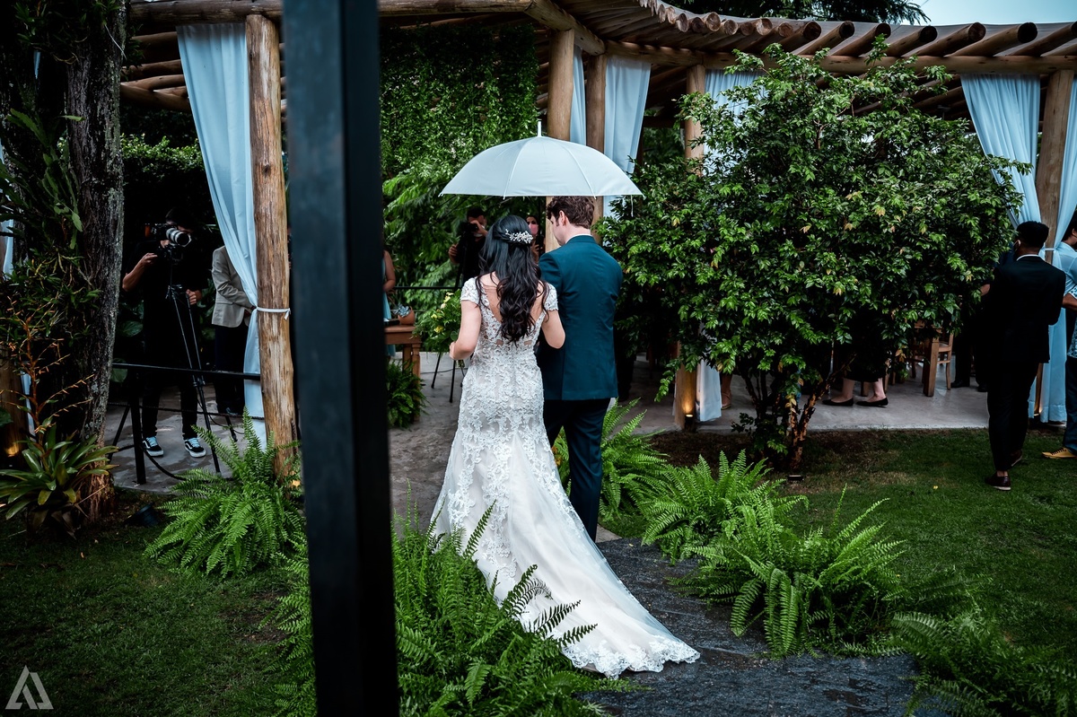 Wedding Casamento Buffet Making Off Decoração Bem Casados Cerimonialista Fotógrafo Vestido Noiva Noivo Camila Hoffmann Cerimonial Elimeire Assessoria de Evento Dani Vidal La Belle Maison Lena Buffet Casarão Penedo Diva Buffet Buquê Resende Penedo Itatiaia