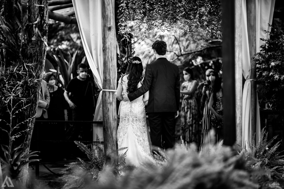 Wedding Casamento Buffet Making Off Decoração Bem Casados Cerimonialista Fotógrafo Vestido Noiva Noivo Camila Hoffmann Cerimonial Elimeire Assessoria de Evento Dani Vidal La Belle Maison Lena Buffet Casarão Penedo Diva Buffet Buquê Resende Penedo Itatiaia