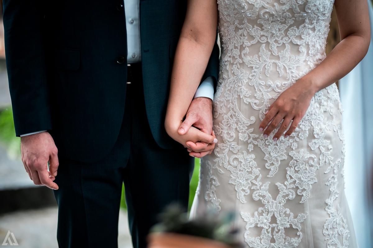 Wedding Casamento Buffet Making Off Decoração Bem Casados Cerimonialista Fotógrafo Vestido Noiva Noivo Camila Hoffmann Cerimonial Elimeire Assessoria de Evento Dani Vidal La Belle Maison Lena Buffet Casarão Penedo Diva Buffet Buquê Resende Penedo Itatiaia