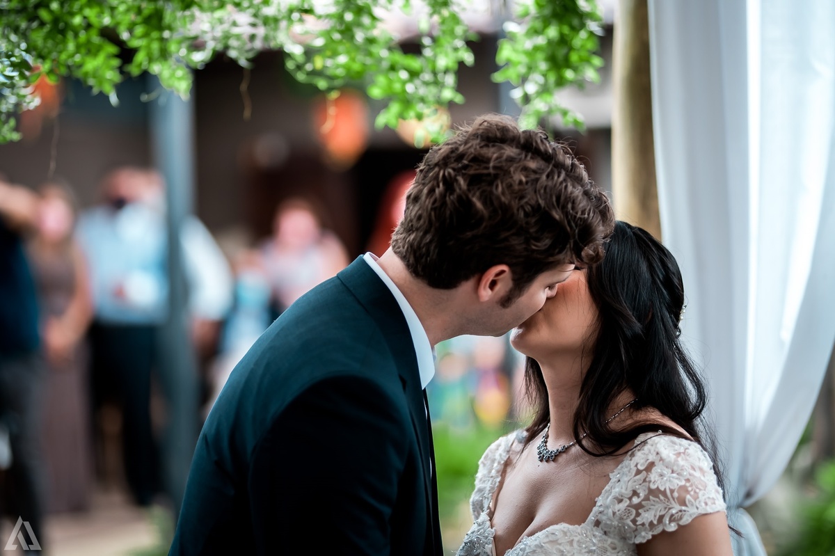 Wedding Casamento Buffet Making Off Decoração Bem Casados Cerimonialista Fotógrafo Vestido Noiva Noivo Camila Hoffmann Cerimonial Elimeire Assessoria de Evento Dani Vidal La Belle Maison Lena Buffet Casarão Penedo Diva Buffet Buquê Resende Penedo Itatiaia