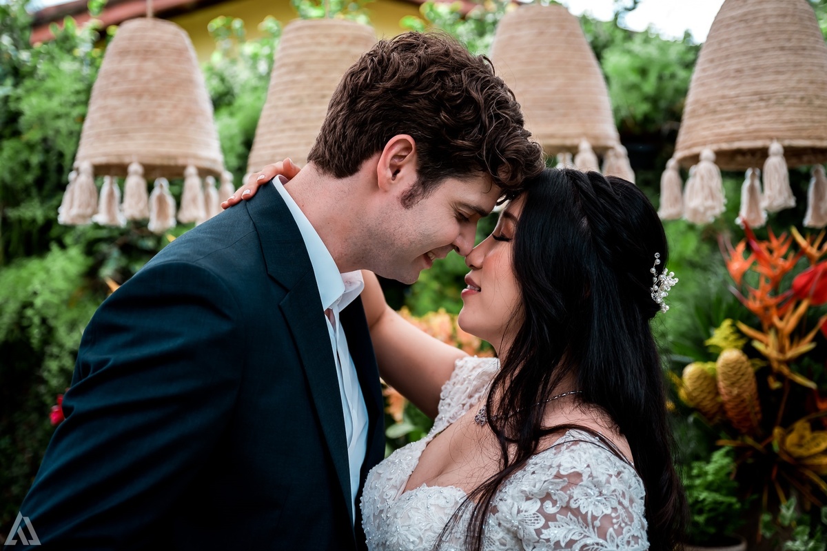 Wedding Casamento Buffet Making Off Decoração Bem Casados Cerimonialista Fotógrafo Vestido Noiva Noivo Camila Hoffmann Cerimonial Elimeire Assessoria de Evento Dani Vidal La Belle Maison Lena Buffet Casarão Penedo Diva Buffet Buquê Resende Penedo Itatiaia