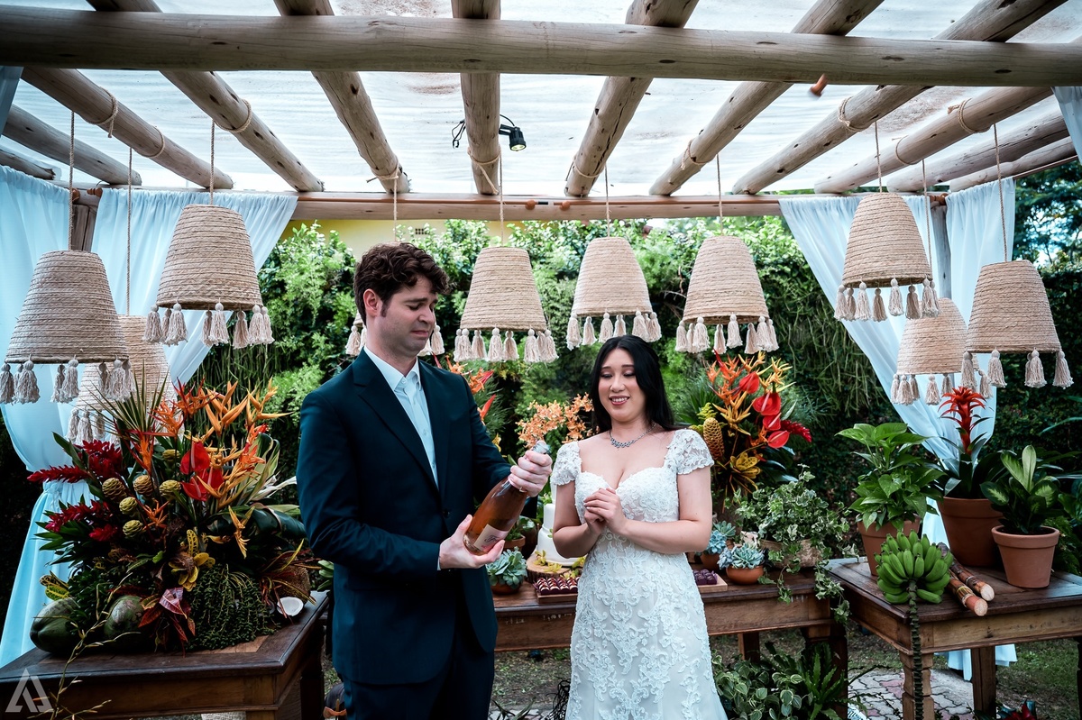 Wedding Casamento Buffet Making Off Decoração Bem Casados Cerimonialista Fotógrafo Vestido Noiva Noivo Camila Hoffmann Cerimonial Elimeire Assessoria de Evento Dani Vidal La Belle Maison Lena Buffet Casarão Penedo Diva Buffet Buquê Resende Penedo Itatiaia